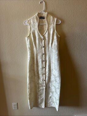 Vintage-Inspired Ivory Jacquard Midi Dress with Button Front